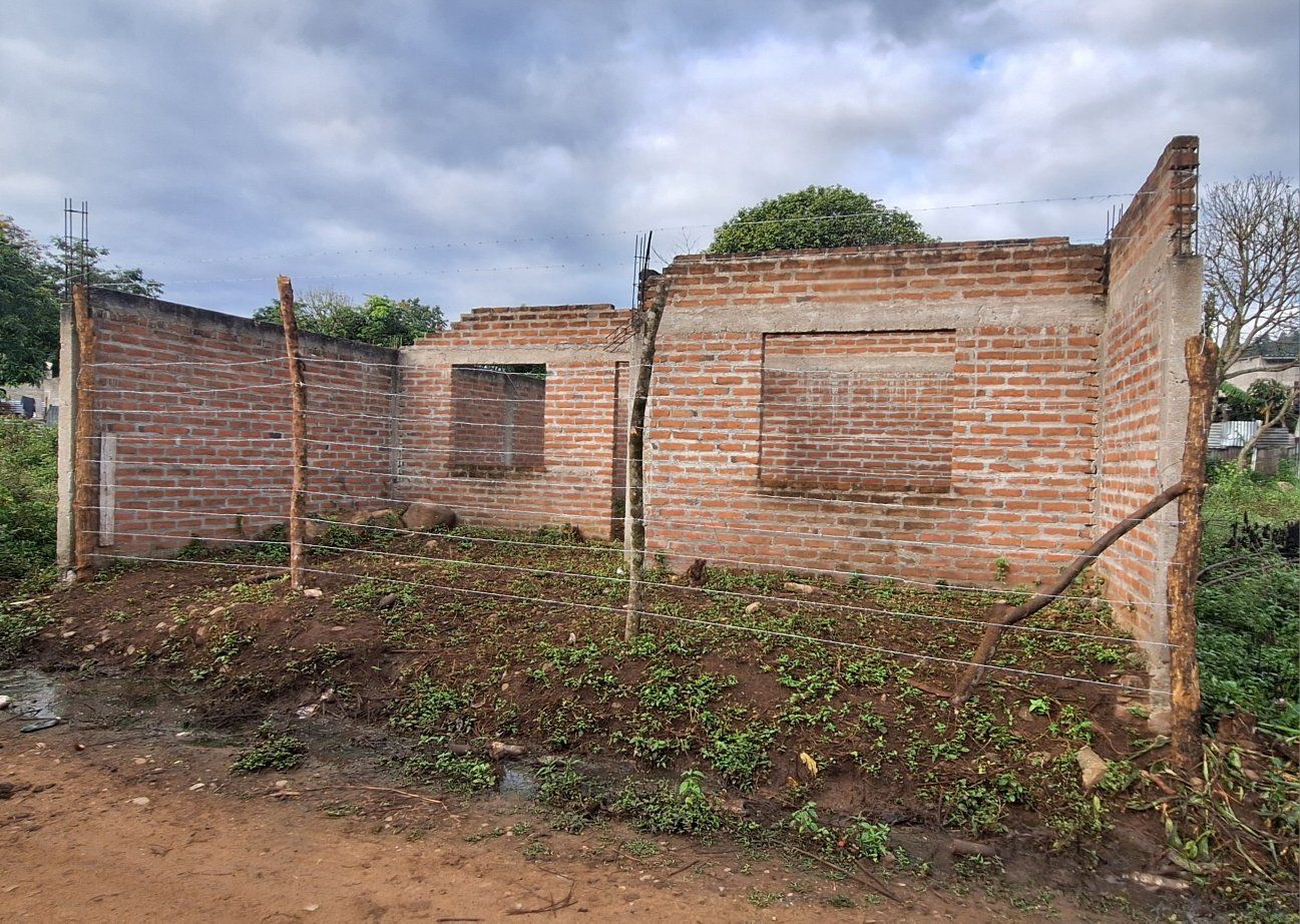 Se vende casa semi terminada de ladrillo en Danlí, El Paraíso